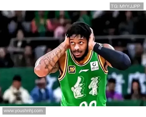 莫兰德的低迷给了奥利弗上场机会,他帮助辽宁队稳住了局势 莫兰德的低迷给了奥利弗上场机会,他帮助辽宁队稳住了局势